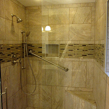 Lindsay Bathroom