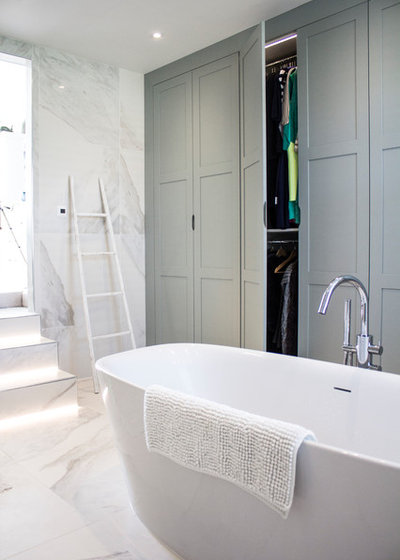 コンテンポラリー 浴室 by Linear London | Kitchens, Bathrooms & Tiles