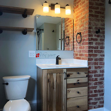 Loker Bathroom