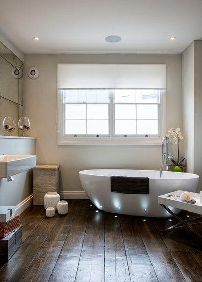 Современный Ванная комната by My Interior Stylist Ltd