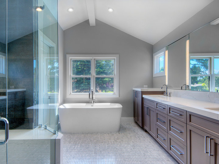 Transitional Bathroom - Bathroom