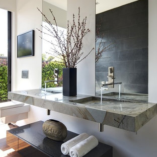Los Angeles Hills Bathroom