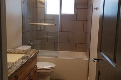 Example of an arts and crafts bathroom design in Salt Lake City