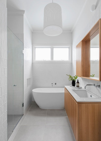 Contemporary Bathroom by Sheri Haby Architects