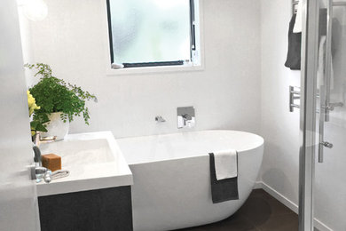 オークランドにあるエクレクティックスタイルのおしゃれな浴室の写真