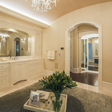 Luxurious Master Bathroom