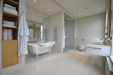 Inspiration for a traditional bathroom in Berkshire.