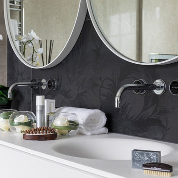 Luxury Bathroom Eaton Park Round Mirrors and Wall Mounted Faucet