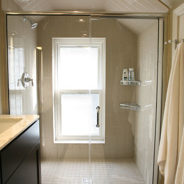 Lyndhurst, Transitional Bathroom