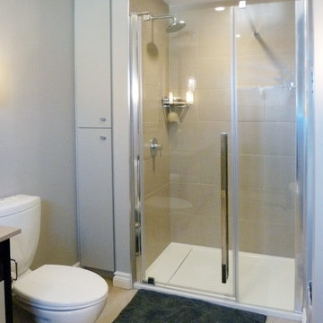 Main Bathroom- Voyageur