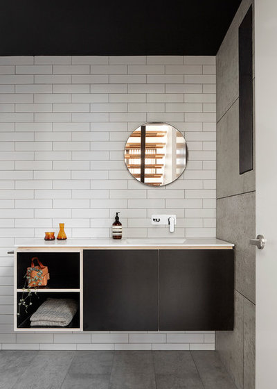 Contemporary Bathroom by Dan Webster Architecture