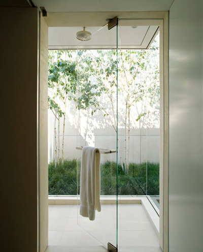 Contemporary Bathroom by Dirk Denison Architects