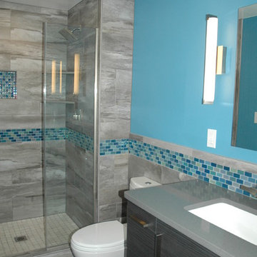 Master Bath Blue Glass Mosaic Accent Tile