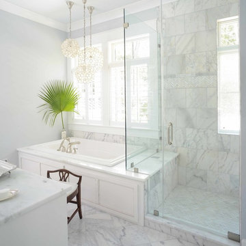 Master bath featuring minimalistic details
