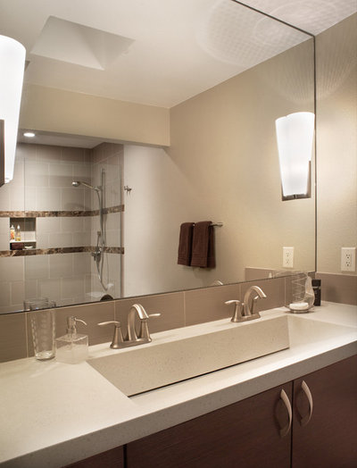 Modern Bathroom by Patricia B. Warren, AIA   Warren Architecture, LLC