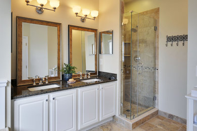 ワシントンD.C.にあるエクレクティックスタイルのおしゃれな浴室の写真