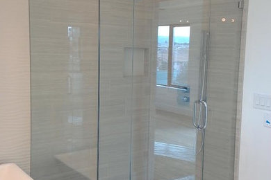 Foto på ett stort funkis en-suite badrum