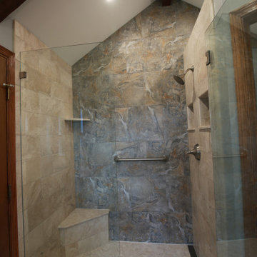 Master Bathroom - Coal City