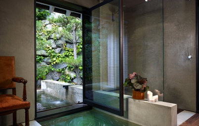 Green and Clean: Ecofriendly Tub and Shower Surrounds