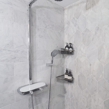 Master Bathroom in Carrara Marble: Shower Column