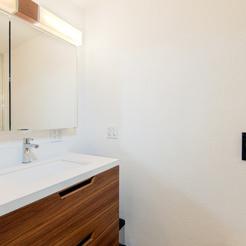 Master Bathroom In Oakland, CA 94619