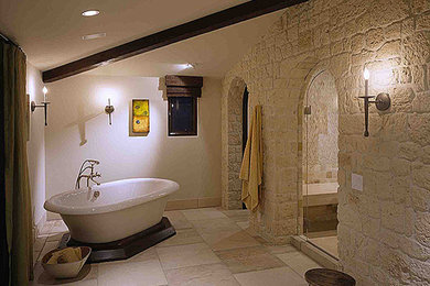 Idée de décoration pour une salle de bain bohème.