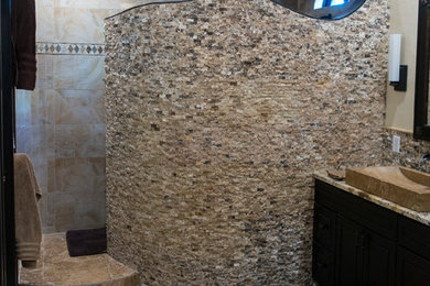 Design ideas for a traditional bathroom in Phoenix.