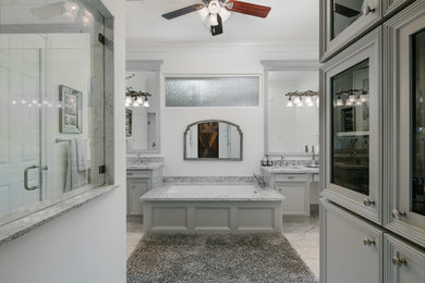 ヒューストンにあるモダンスタイルのおしゃれな浴室の写真