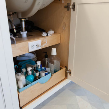 Master Bathroom Vanity in Clarendon Hills, Illinois