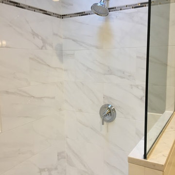 Master Bathroom w/Walk-In Shower