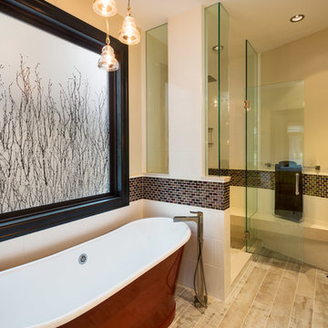 Master Bathroom With A Separate Soaker Tub & Shower