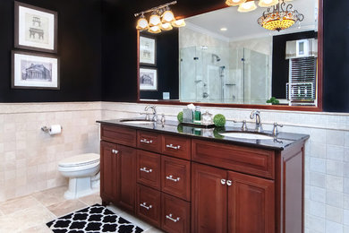ニューヨークにある高級な中くらいなトランジショナルスタイルのおしゃれな浴室の写真