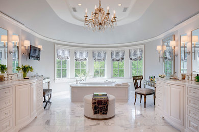 Master Bathroom with Relaxed Roman Shades inside Mounted in Curved Windows