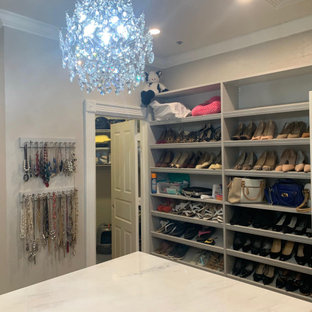 75+ Badezimmer mit offenen Schränken und freistehendem Waschtisch Ideen