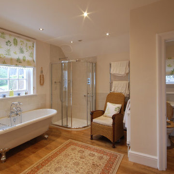 MASTER EN SUITE IN COUNTRY HOUSE