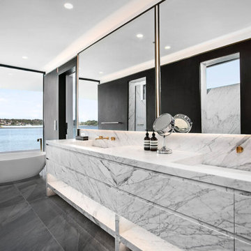 Master ensuite at Connells Point Residence by Studio Parisi