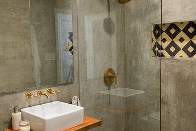 Inspiration for a modern bathroom remodel in Austin