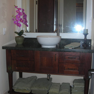 Maui Tropical Bathroom
