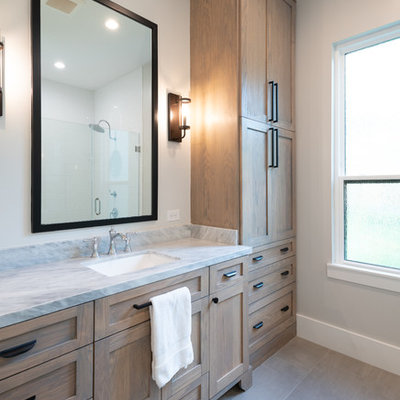 Cottage bathroom photo in Houston