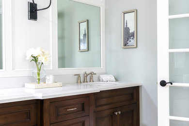 Inspiration for a transitional master bathroom remodel in Los Angeles