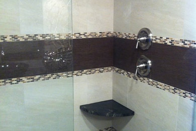Bathroom - contemporary bathroom idea in Orlando