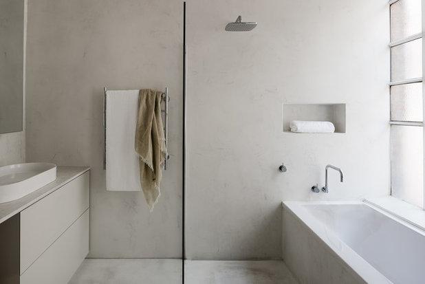 Contemporary Bathroom by Melanie Beynon Architecture & Design