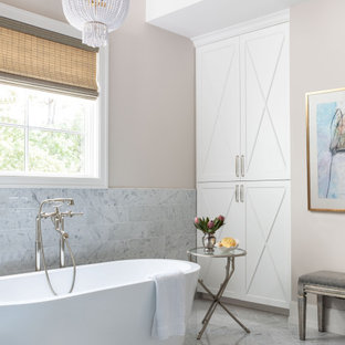 75+ Bäder mit grauen Fliesen und rosa Wandfarbe Ideen & Bilder - Mai