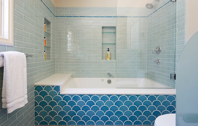 13 Baths Tiled In Beautiful Sea Glass Blue