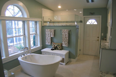 Bathroom - transitional bathroom idea in Tampa