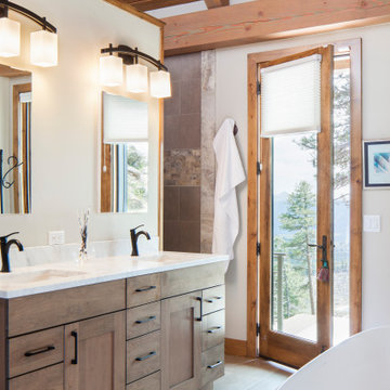 Miner's Climb master bathroom