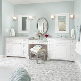 https://www.houzz.com/photos/minikahda-vista-cape-cod-traditional-bathroom-minneapolis-phvw-vp~6500349