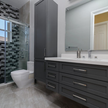 Modern Bathroom in Parkland