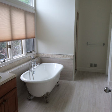 Modern Bathroom with freestanding tub