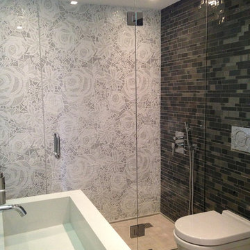 Modern bathroom with glass mosaic and hand cut mosaic